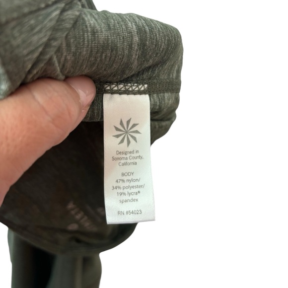 Athleta Mind Over Mat Lattice Capri Leggings Dark Green Athletic Workout Size XS - Picture 9 of 11